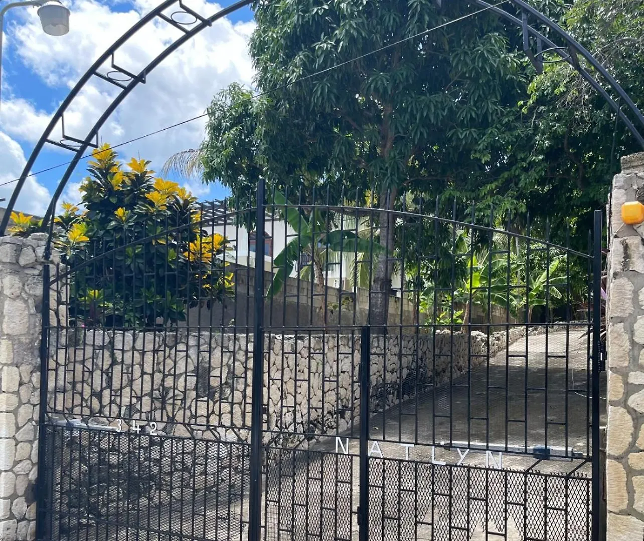 Peaceful Private Home With Exclusive Swimming Pool! Montego Bay